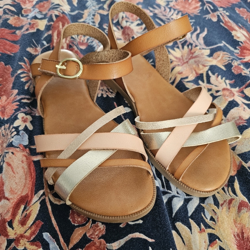 Girls size 4 sandals